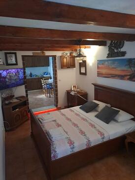 Ház családok részére medencével Dazlina, Sibenik - 23303