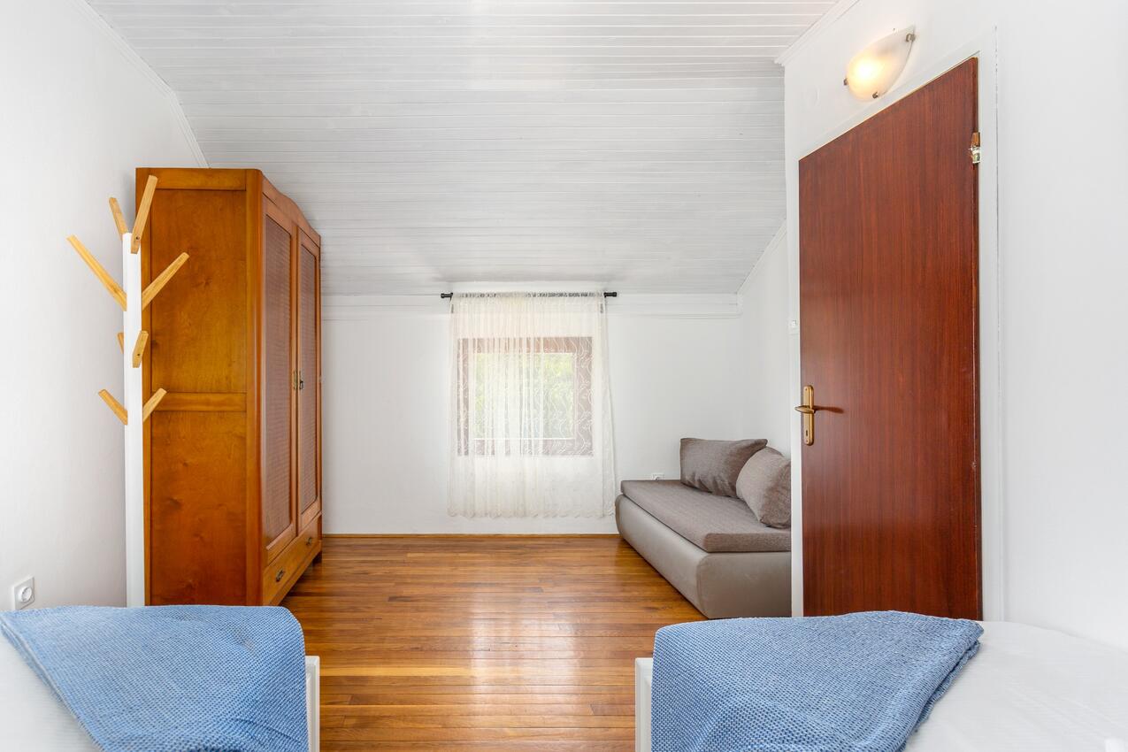 K-23314 - Private accommodation - Family friendly house with a swimming pool Risika, Krk