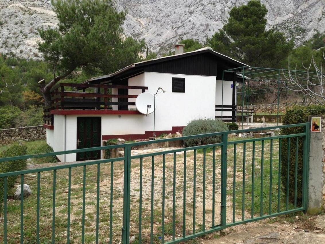Ferienhaus mit Parkplatz Bast, Makarska - 23316
