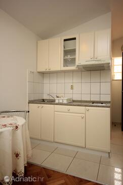 Apartmaji in sobe s parkingom Lovran, Opatija - 2332