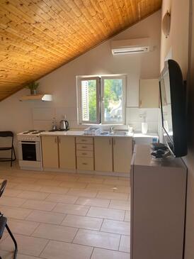 Ferienwohnungen mit Parkplatz Preko, Ugljan - 23327