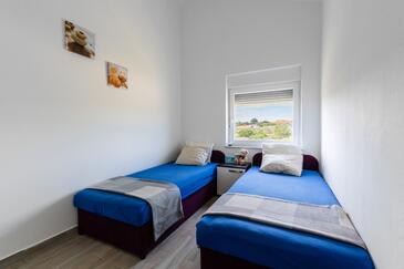 Appartamenti con parcheggio Puntadura - Vir - 23333