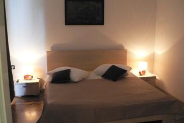 Apartmanok parkolóhellyel Pula - 23335