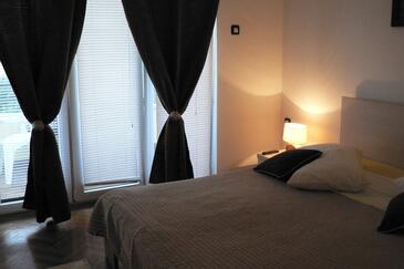 Apartmanok parkolóhellyel Pula - 23335