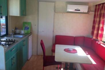 Dvosobni apartman Grebaštica, Šibenik (A-23339-a)