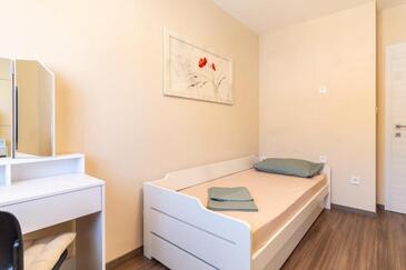 Lejligheder med pool egnet til familier med børn Kastel Stari, Kastela - 23348