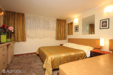 Ferienwohnungen mit Parkplatz Lovran, Opatija - 2336