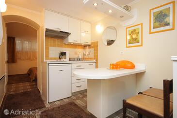 Ferienwohnungen mit Parkplatz Lovran, Opatija - 2336