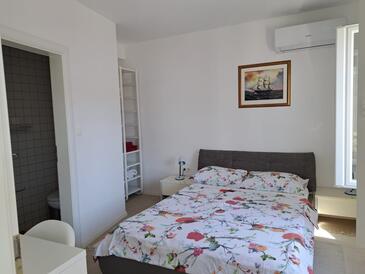 Apartmanok a tenger mellett Ubli, Lastovo - 23365