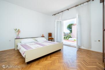 Ferienwohnungen mit Parkplatz Bibinje, Zadar - 23376