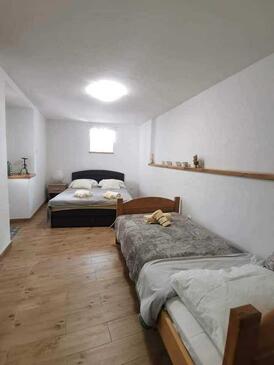 Ferienwohnungen mit Parkplatz Bribir, Novi Vinodolski - 23380