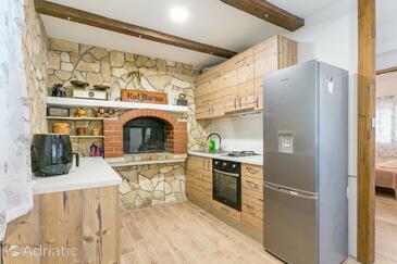 Ferienhaus in Abgeschiedenheit Kastel Stari, Kastela - 23384