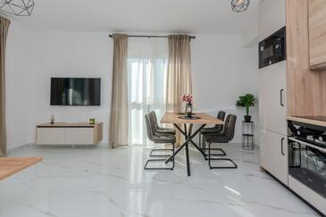 Apartments with balcony Vir, North Dalmatia