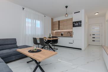 Apartments with balcony Vir, North Dalmatia