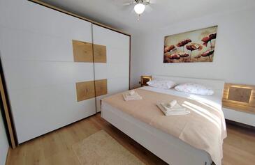 Ferienhaus mit Parkplatz Mundanije, Rab - 23396