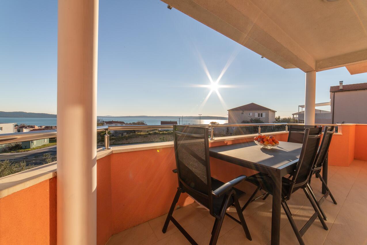 Appartamenti con parcheggio Kastel Kambelovac, Castelli - Kaštela - 23397