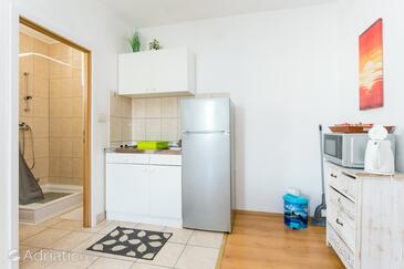 Apartmanok a tenger mellett Mastrinka, Ciovo - 23399