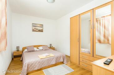 Apartments by the sea Mastrinka, Čiovo - 23399