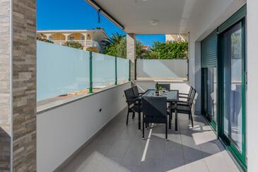 Apartmány s parkovištěm Vir - Kozjak, Vir - 23400 Adriatic.hr