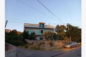 Apartmani s parkingom Senj - 23402