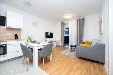 Accommodation Croatia - apartments, houses and rooms Apartments with parking space Zadar - 23405 Adriatic.hr