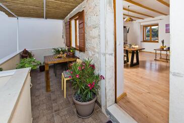 Egyszobás apartman Hvar (A-23410-a(