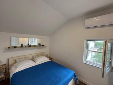 Ferienhaus mit Parkplatz Okrug Gornji, Ciovo - 23416