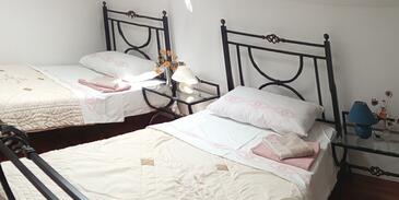 Apartments by the sea Novi Vinodolski - 2347