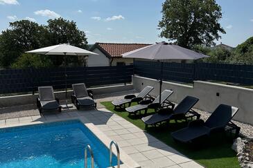 Holiday house with a swimming pool Kaštel, Central Istria - Središnja Istra - 23470 Adriatic.hr