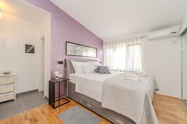 Ferienwohnungen mit Parkplatz Privlaka, Zadar - 23472