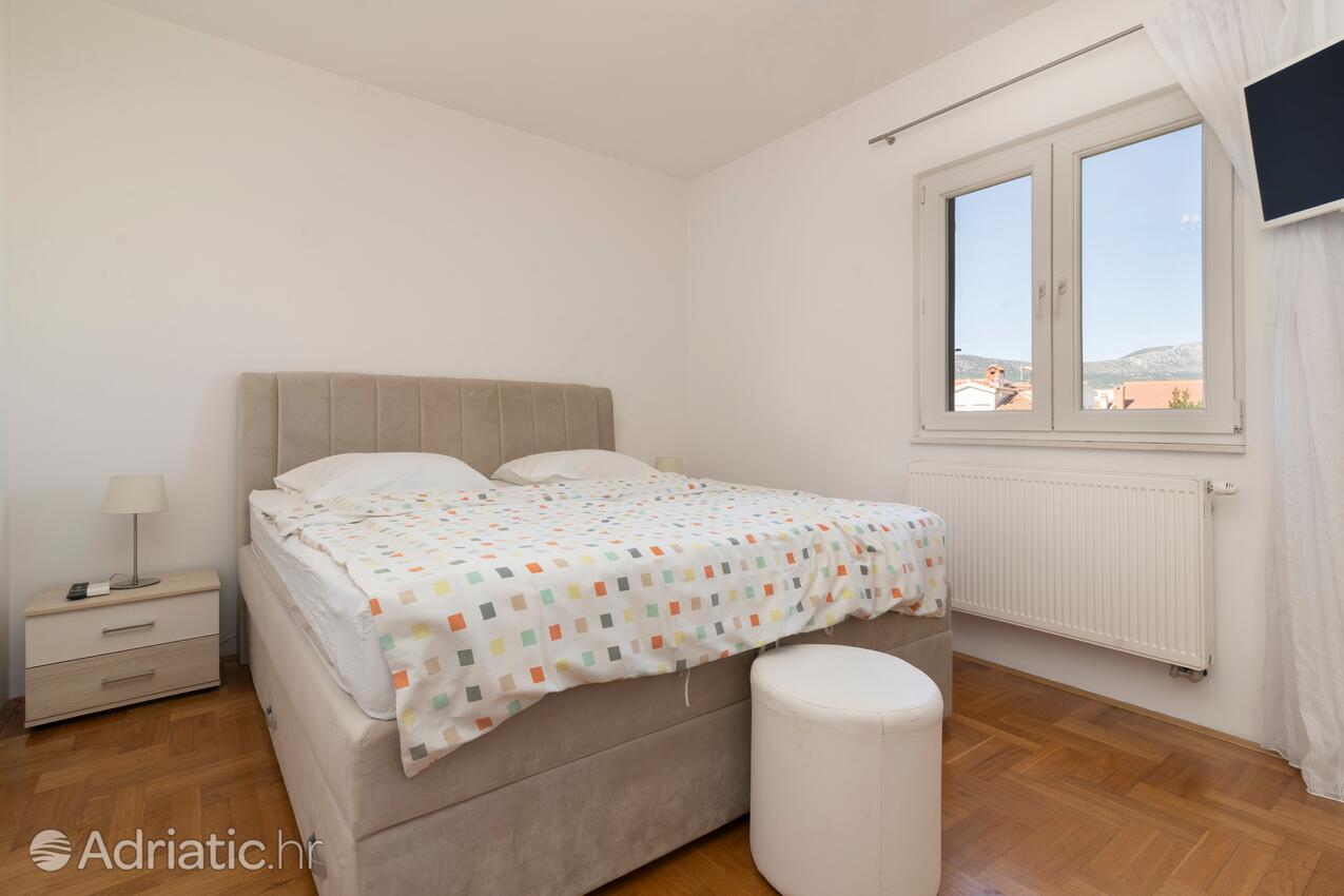 Ferienwohnungen mit Pool Kastel Stafilic, Kastela - 23473