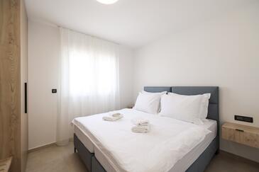 Apartments by the sea Privlaka, Zadar - 23479