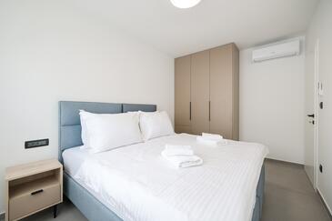 Apartments by the sea Privlaka, Zadar - 23479