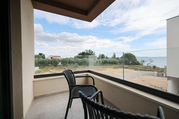 Apartments by the sea Privlaka, Zadar - 23479