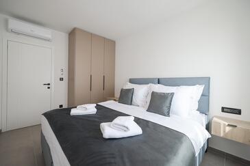 Apartments by the sea Privlaka, Zadar - 23479