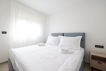 Apartments by the sea Privlaka, Zadar - 23479