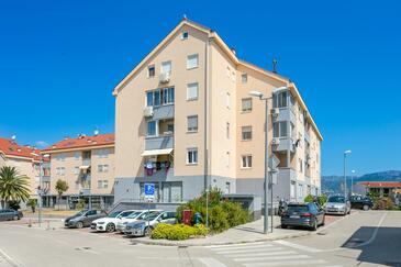 Apartments With Parking Space Split - 23485 - Split