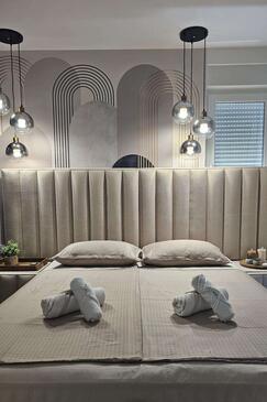 Ferienwohnungen mit Pool für Familien Novalja, Pag - 23489