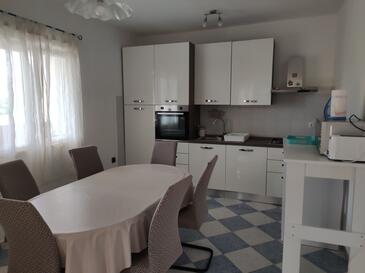 Ferienwohnungen mit Parkplatz Bibinje, Zadar - 23490