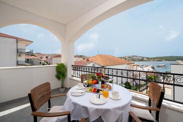 Two bedroom apartment Okrug Gornji, Čiovo (A-23497-a(