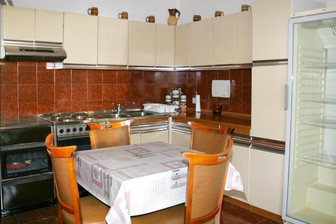 Apartments and rooms with parking space Novi Vinodolski - 2350