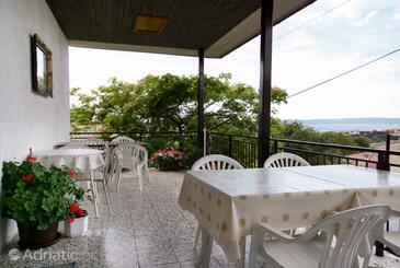 Apartments and rooms with parking space Novi Vinodolski - 2350