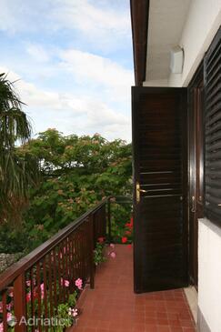 Apartments and rooms with parking space Novi Vinodolski - 2350