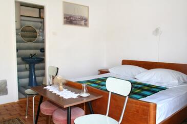 Apartments and rooms with parking space Novi Vinodolski - 2350