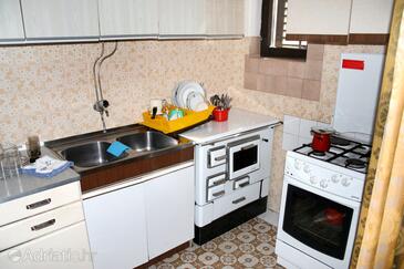 Apartments and rooms with parking space Novi Vinodolski - 2350