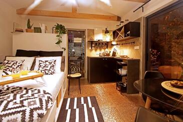 Apartmanok medencével Lovran, Opátia - Opatija - 23500