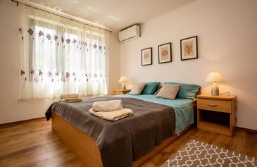 Apartmány s parkovištěm Rovinj - 23505