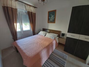 Appartamenti con parcheggio Rovigno - Rovinj - 23506