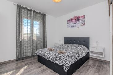 Ház családok részére medencével Vir - Lozice, Vir - 23513