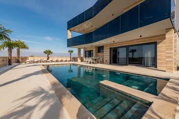 Alloggio Croazia - appartamenti, case vacanze e stanze Villa di lusso accanto al mare con piscina Brevilacqua - Privlaka, Zara - Zadar - 23518 Adriatic.hr